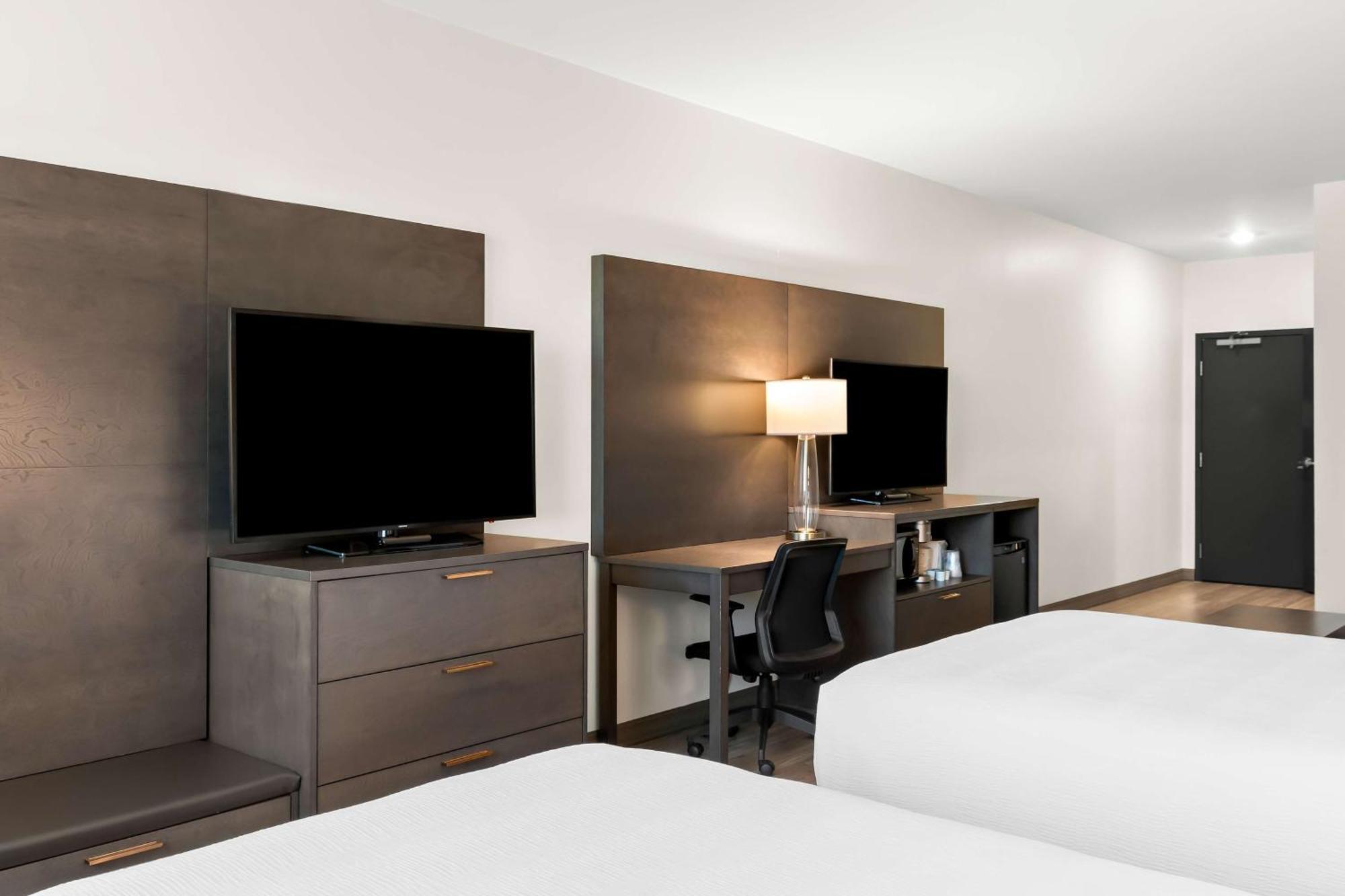 Best Western Plus Morden Exterior photo