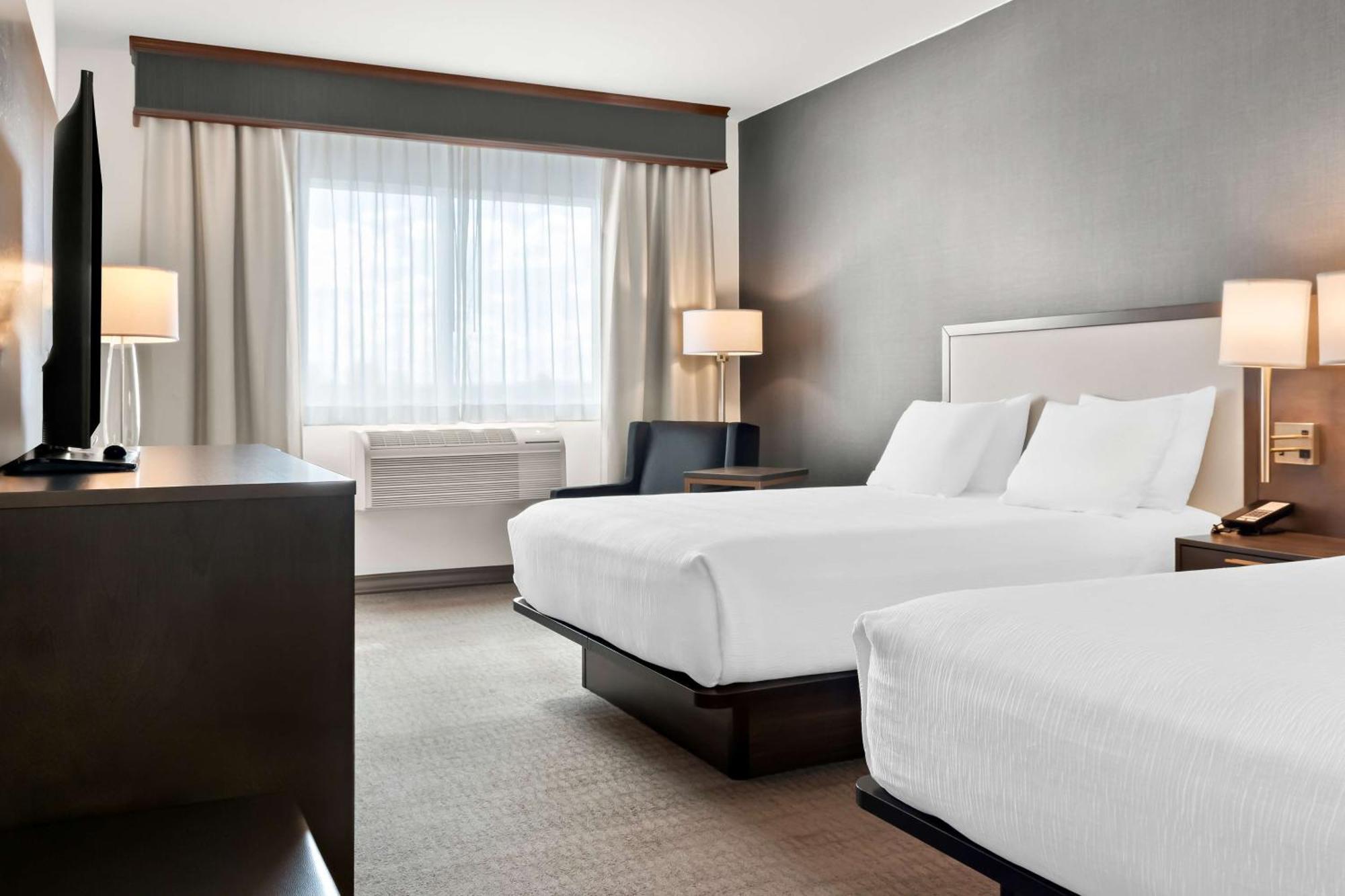 Best Western Plus Morden Exterior photo
