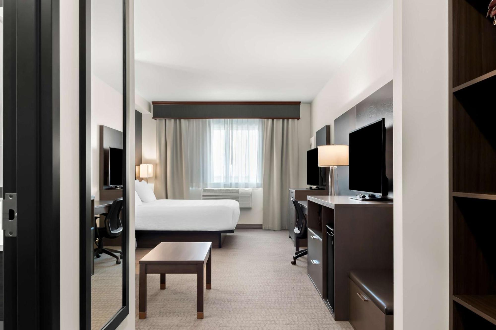Best Western Plus Morden Exterior photo