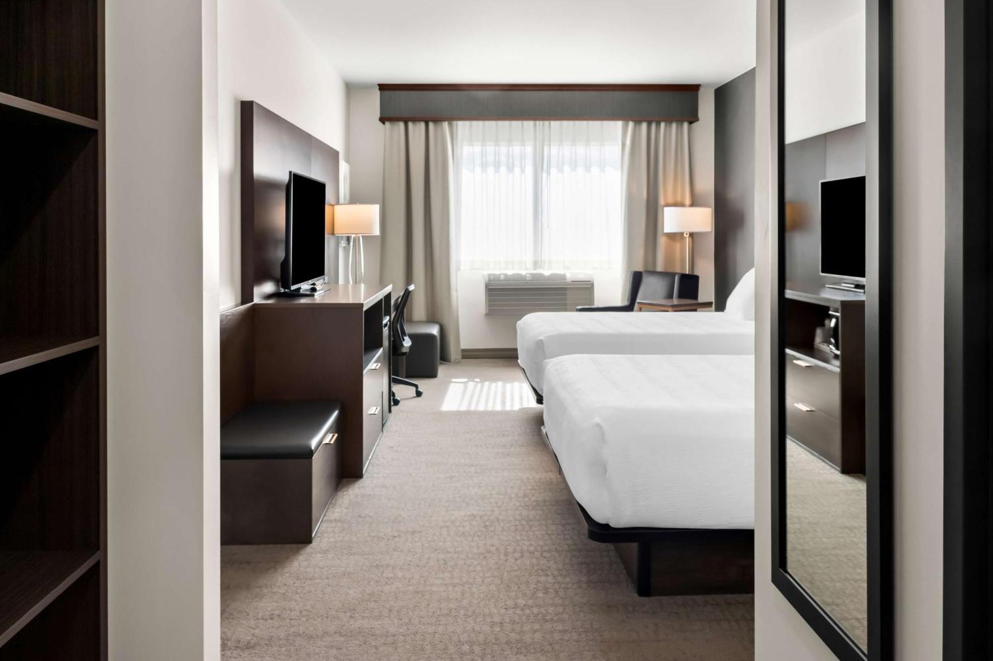 Best Western Plus Morden Exterior photo